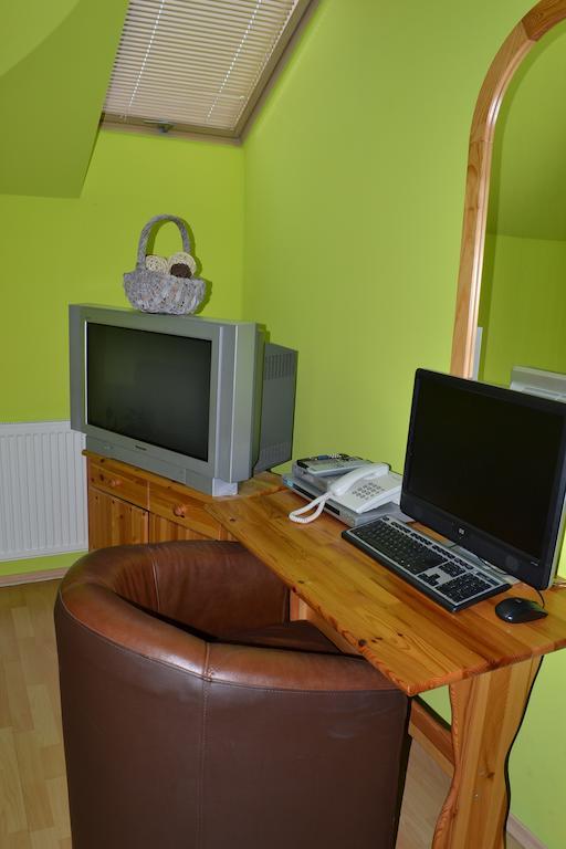 Hotel Byron Zlaté Moravce Habitación foto